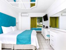hedonism-gvr-garden-view-clothing-optional-standard-room-01