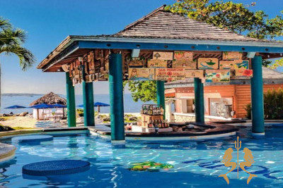 nude pool bar